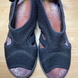 BZees sandals